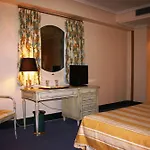 La Vega Hotel