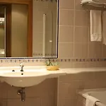 La Vega 4*