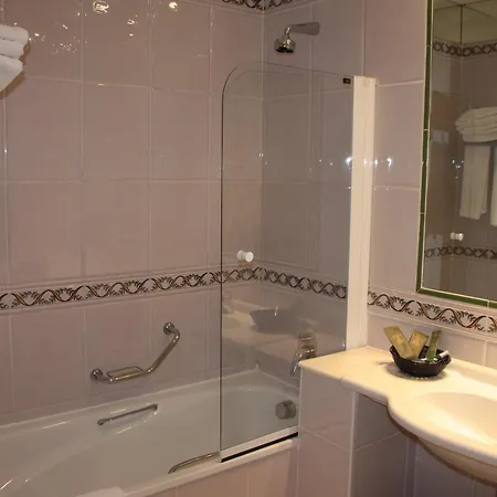 La Vega 4*