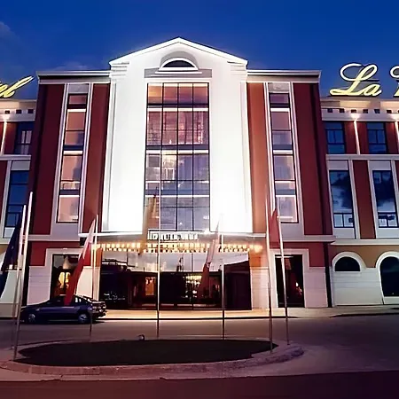 La Vega 4*