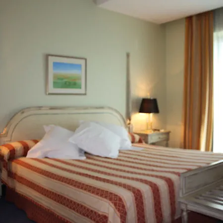 Hotel La Vega Arroyo de la Encomienda