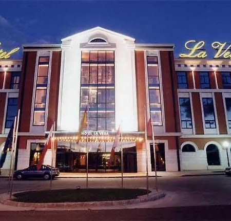 La Vega 4* أرًويو ذي لا إنكوميي
